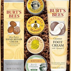 Burt's Bees Valentine's Day Gift Set